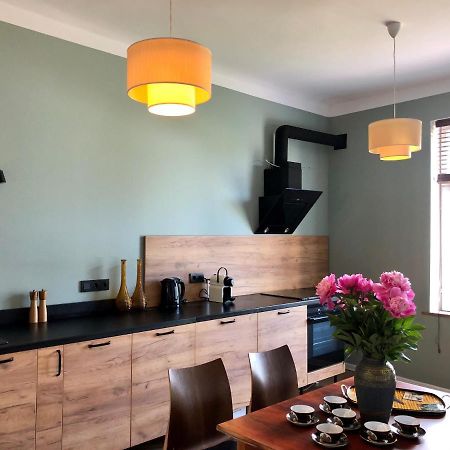 Bohemian Apartment In The Heart Of Old Ventspils City Buitenkant foto