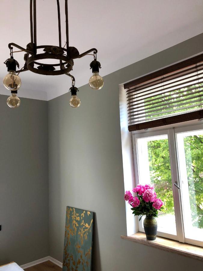 Bohemian Apartment In The Heart Of Old Ventspils City Buitenkant foto